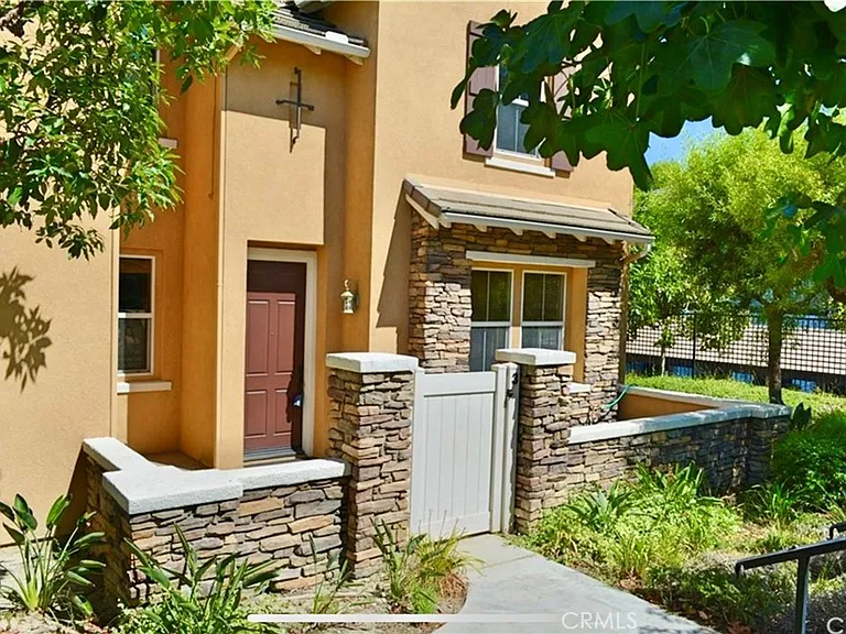 12199 N Main St #3 — Photo 1