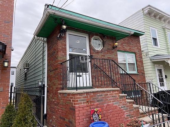 2nd image of 97 Irving St