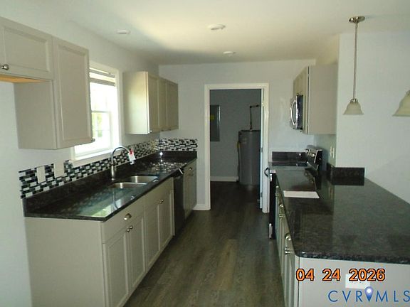 4th image of 2707 Berry Rd