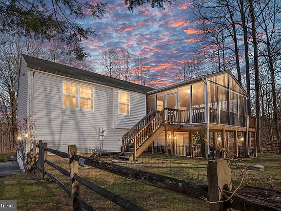 3rd image of 130 Hilda Dr
