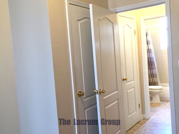 4th image of 260 19th St APT 5