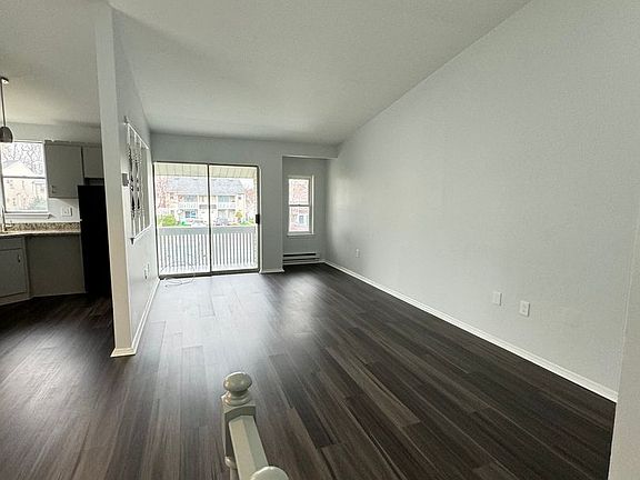 4th image of 1324 S Fountain St APT 2