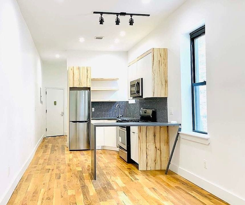 1st image of 221 Bainbridge St #4F