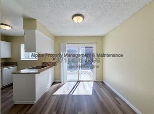 5625 SE Gladstone St APT 15, Portland, OR 97206