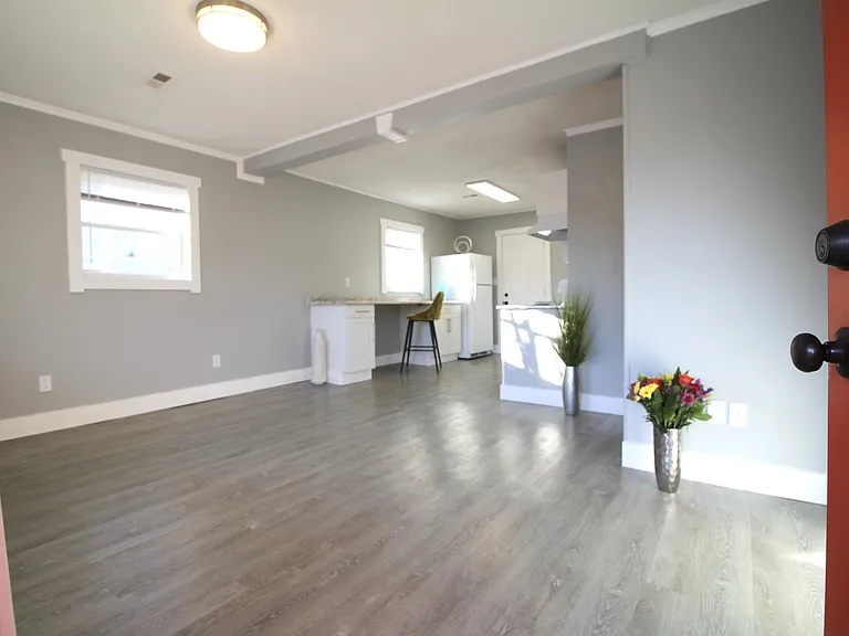 4008 Knight Rd SW #C — Photo 2