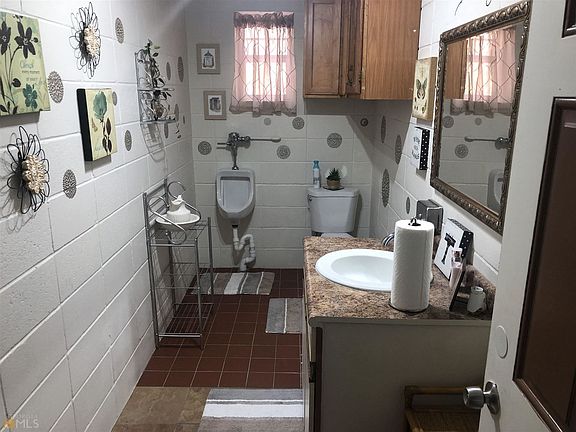 5th image of 507 Sprayberry Ct