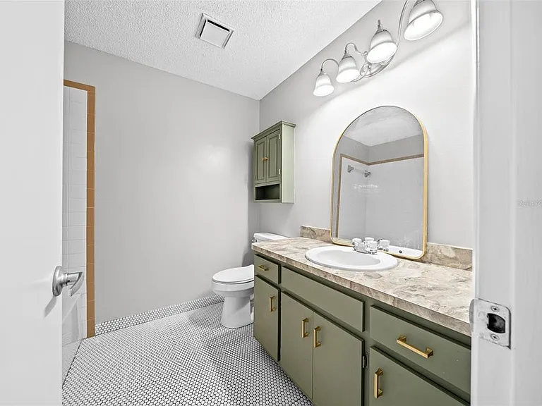 1820 SE 57th Ave — Photo 11