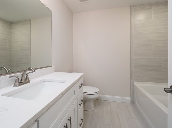 virginia-beach-virginia-402647318 picture