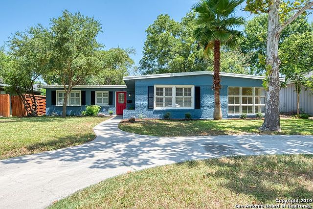 1st image of 523 Brightwood Pl