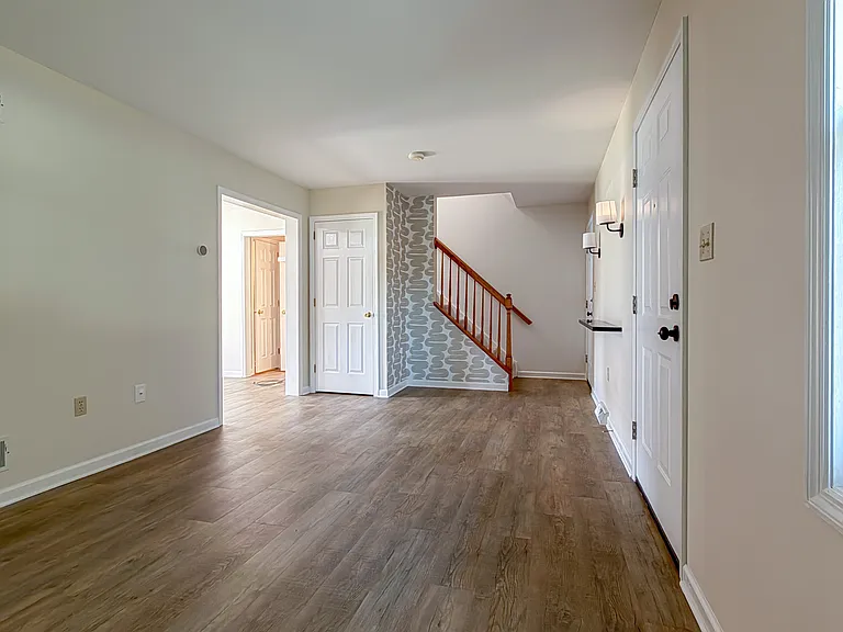 84 Red Stone Cir — Photo 6