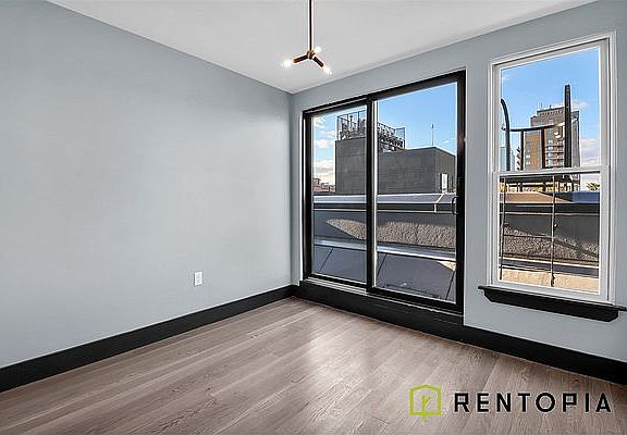 5th image of 540 Driggs Ave #4B