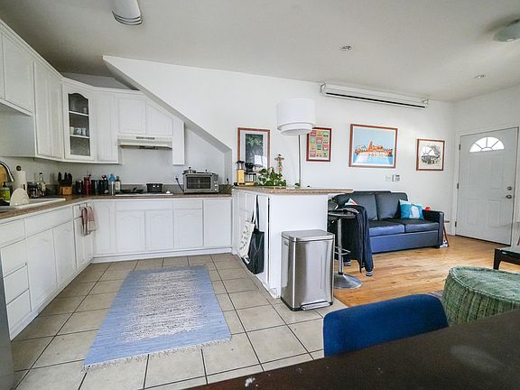 2nd image of 1629 Morton Ave #1629