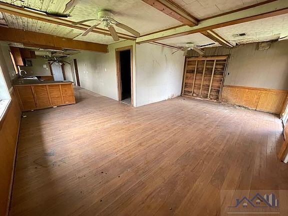 3rd image of 114 Pellegrin St