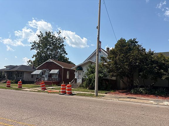 2nd image of 2707 Madison Ave