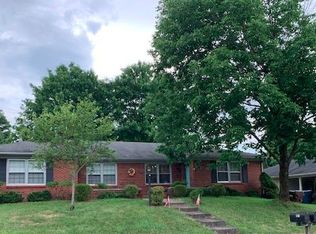 585 Buckingham Ln, Lexington, KY 40503