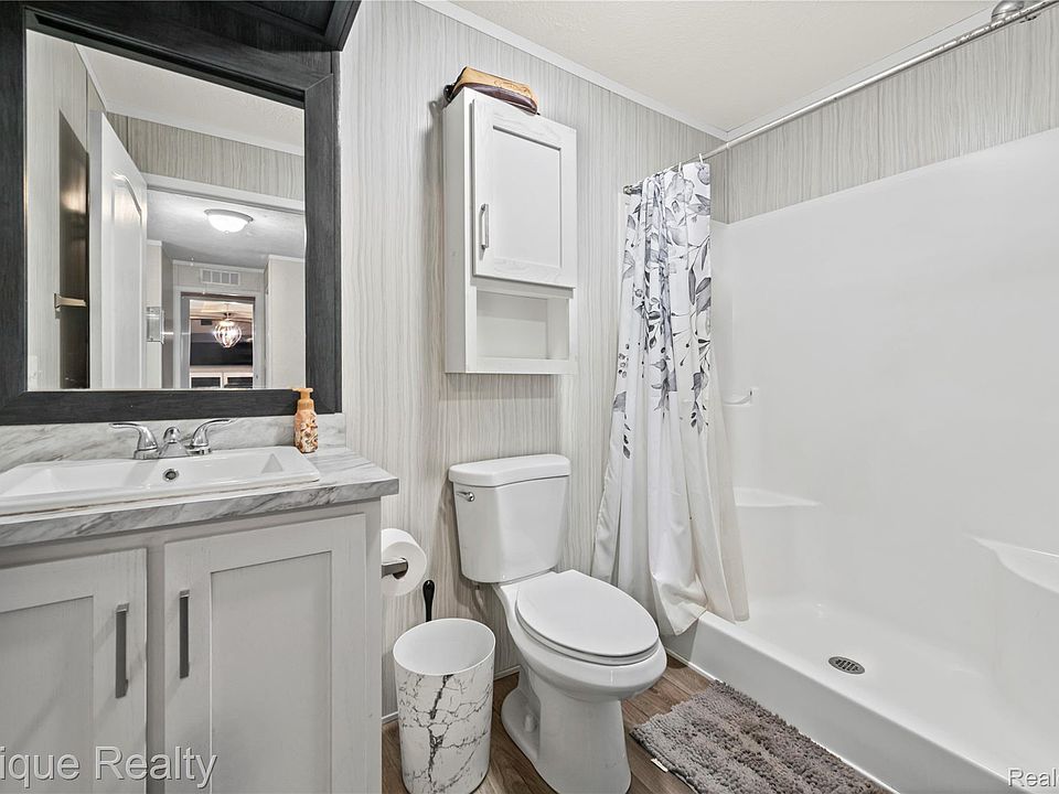 83 Elm Ave, photo 20
