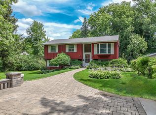 444 N Hill St, Woodstock, IL 60098