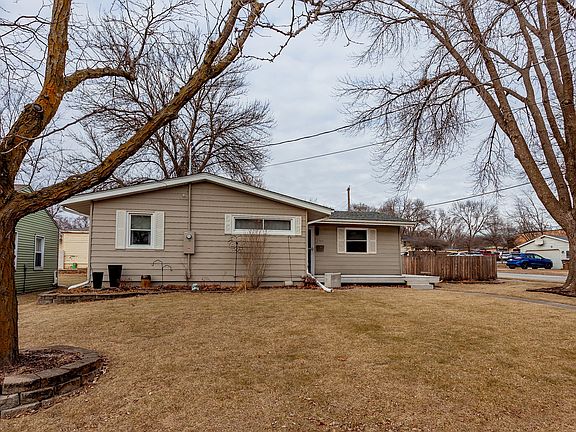 2nd image of 2301 Prospect Ave