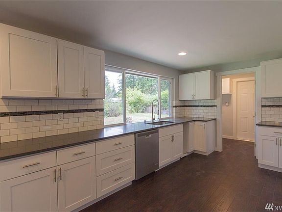 4th image of 7615 182nd St E