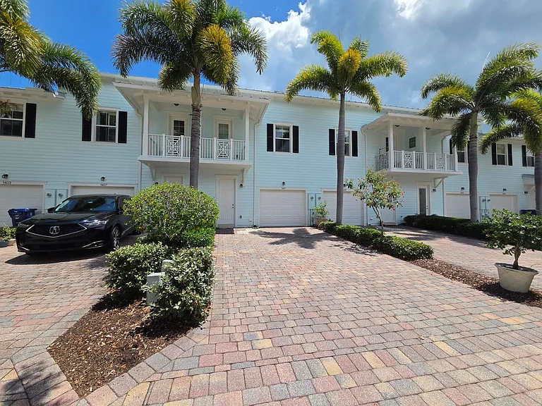 1411 N Jeaga Dr — Photo 12