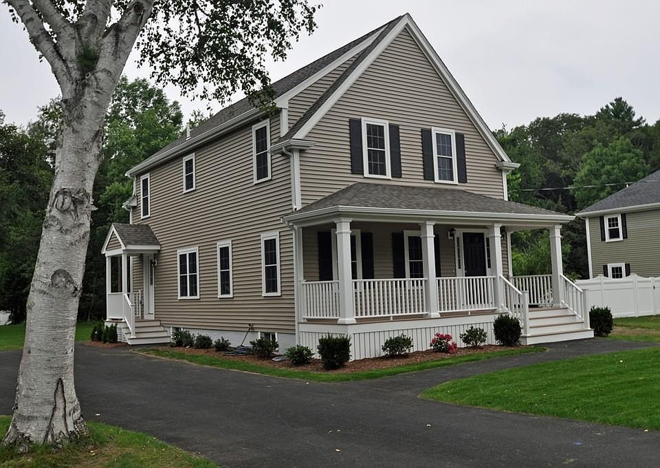 1st image of 160 Pleasant St