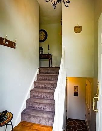 3rd image of 410 Vista Dr