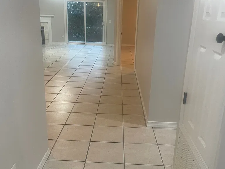 402 Peregrine Ct — Photo 14