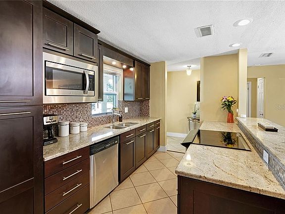 4th image of 4516 Tamworth Ct