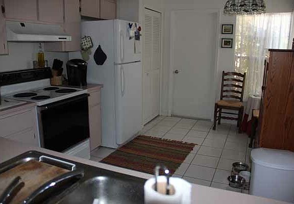 Eat In Kitchen