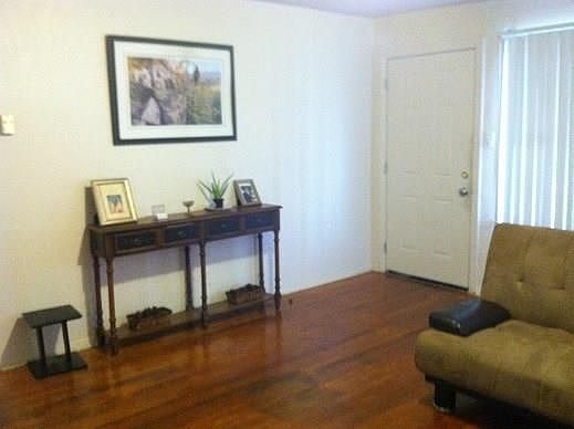 3rd image of 2727 Bethurum Ave