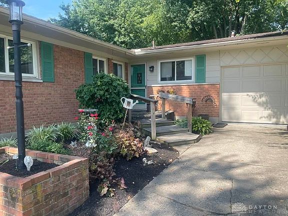 2nd image of 3495 Carol Ann Ln