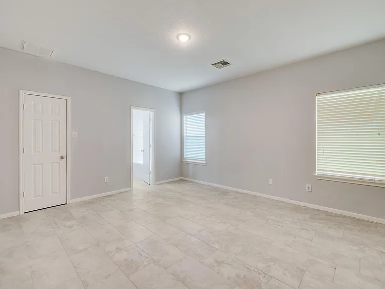6302 Provident Green Dr — Photo 11