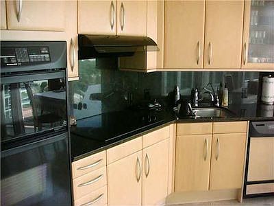 4th image of 19333 Collins Ave APT 1009