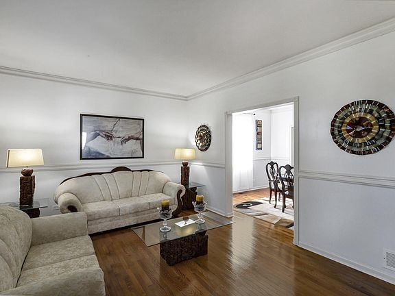 3rd image of 1712 Ariana Dr