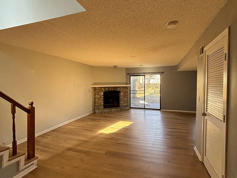 3886 SW Harbor Dr #B — Photo 3