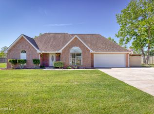 12 Mojave Ln, Picayune, MS 39466