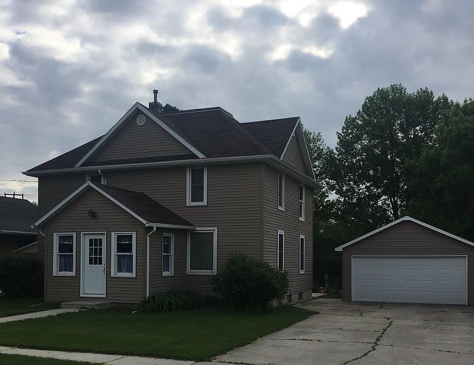 1st image of 404 1st St
