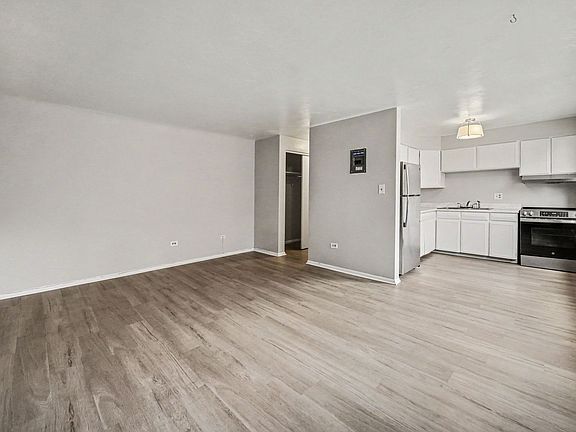 4th image of 1262 Columbine St APT 201