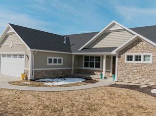 387 S Cardon Ridge Dr, Smithfield, UT 84335