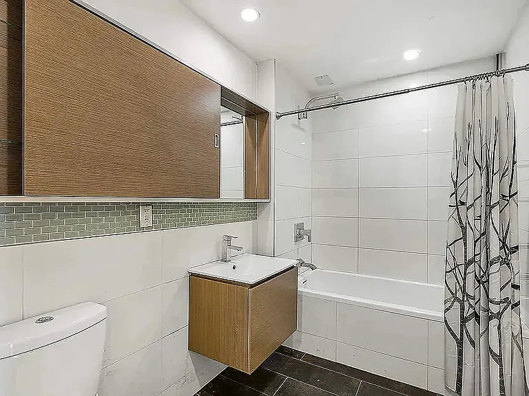 344 E 110th St #2DD — Photo 6