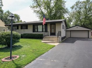 205 Holly Ave, Darien, IL 60561