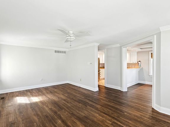 5th image of 1013 Simpson Ave #1013