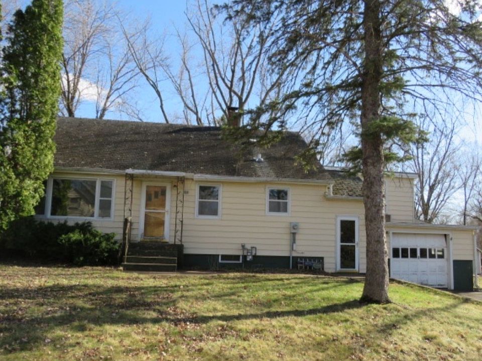 1st image of 210 Park St W