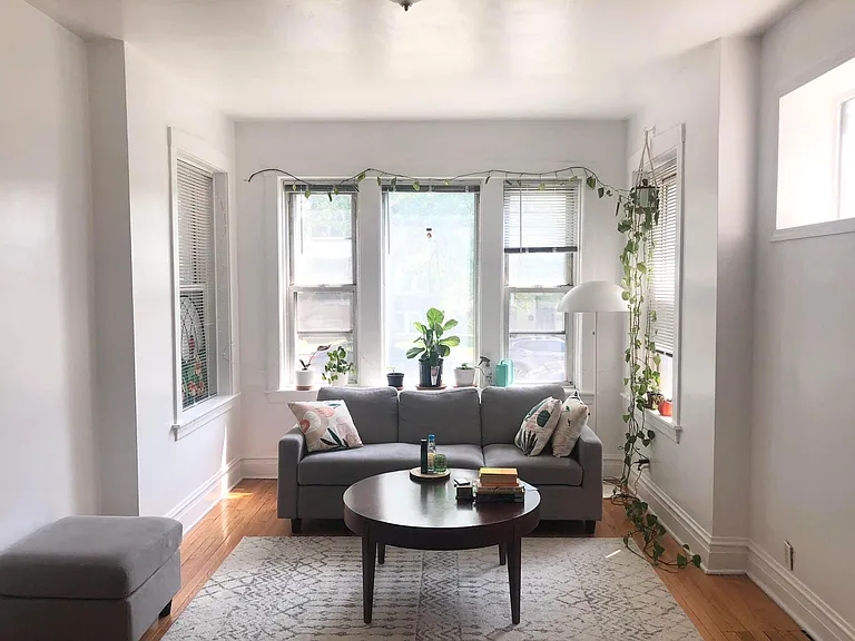 3418 N Hamlin Ave #1 — Photo 1