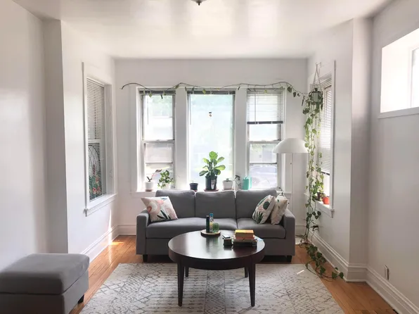 3418 N Hamlin Ave #1, Chicago, IL 60618