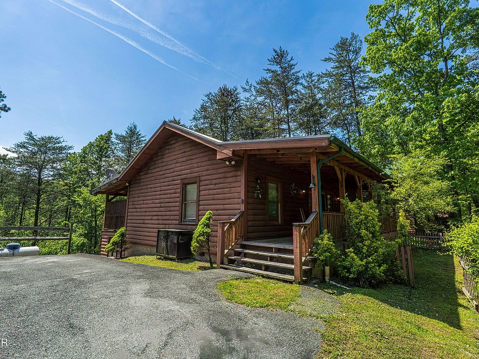 1st image of 2917 Barnes Dr