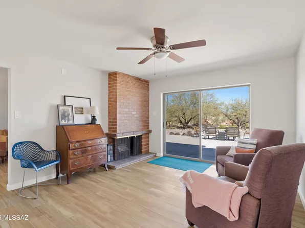 210 W Meadowbrook Dr, Tucson, AZ 85704