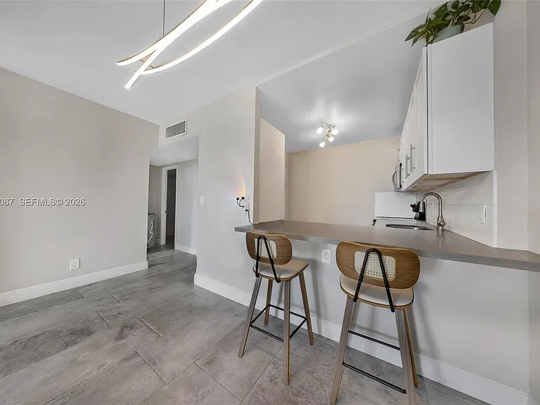 1455 N Treasure Dr #6N — Photo 18