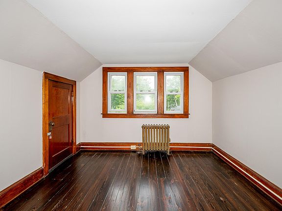 3rd image of 1277 Enfield St #1277