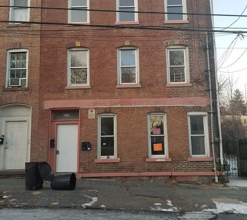 1st image of 230 1st St #1